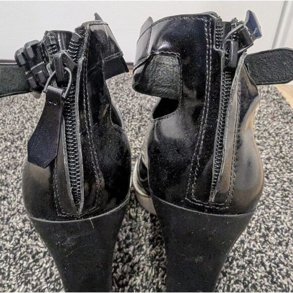 Kenneth Cole "Otto" Booties - Picture 5 of 11